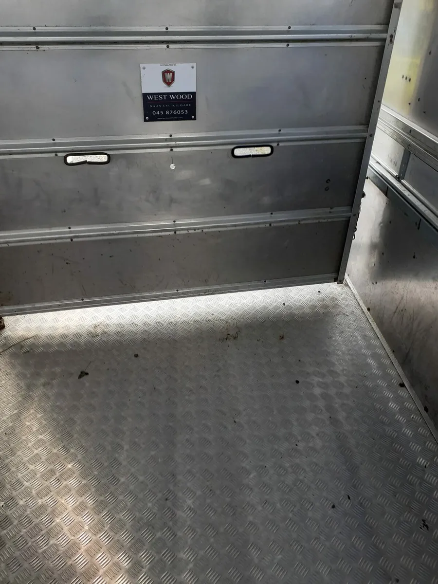 Cattle Trailer 10x 6 - Image 2