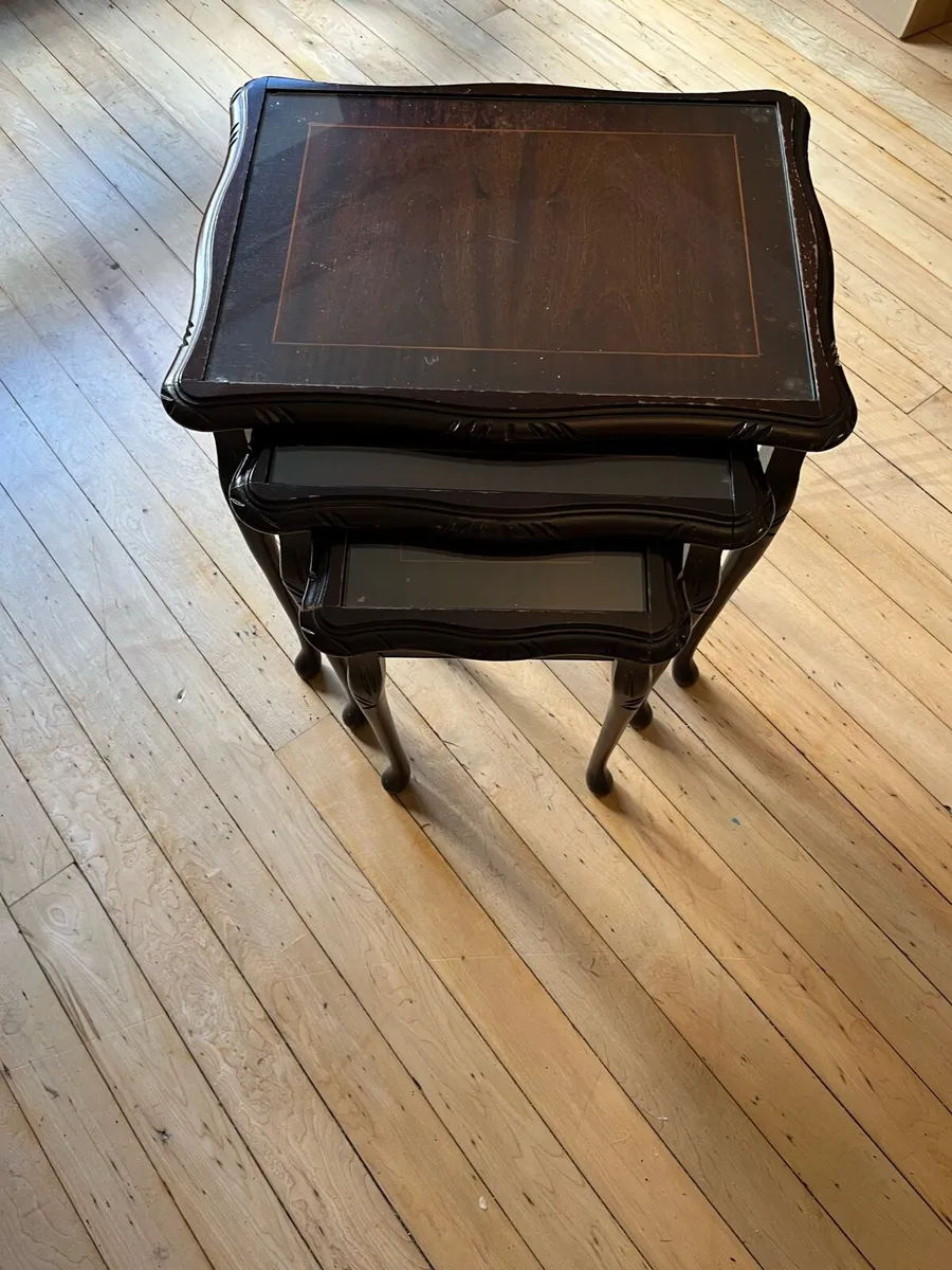 Nest of tables - Image 1