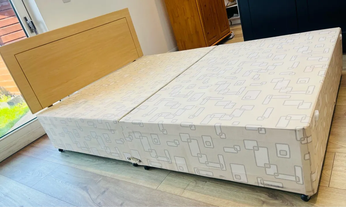 Divan bed base and headboard - Image 1