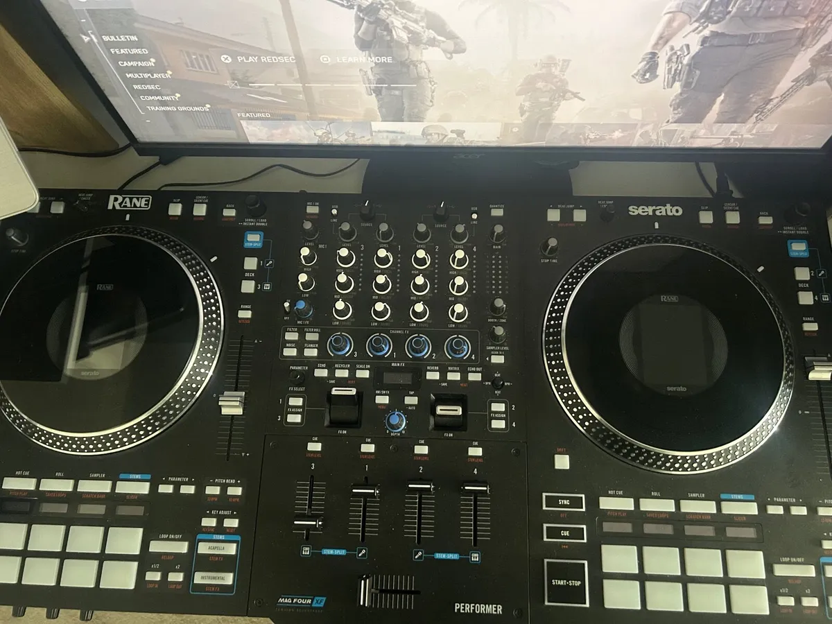 DJ controller - Image 3