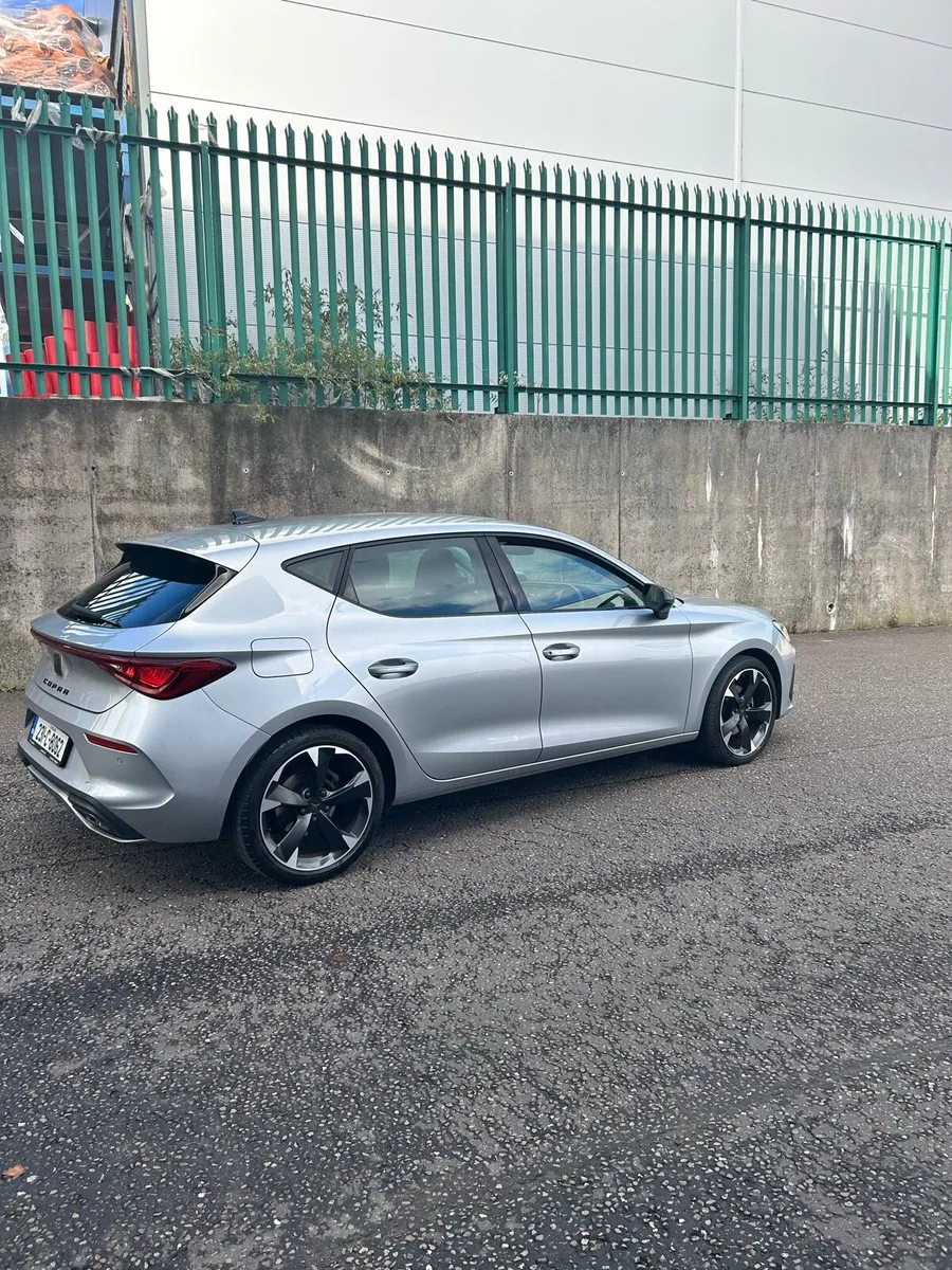 Cupra Leon 2023 1.5 ETSI 150HP DSG 5 *LOW MILEAGE* - Image 2