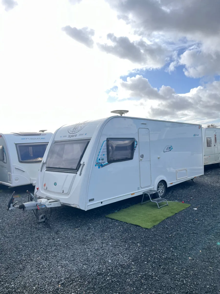 2018 Elddis 4 Berth Fixed Island Bed Caravan - Image 3