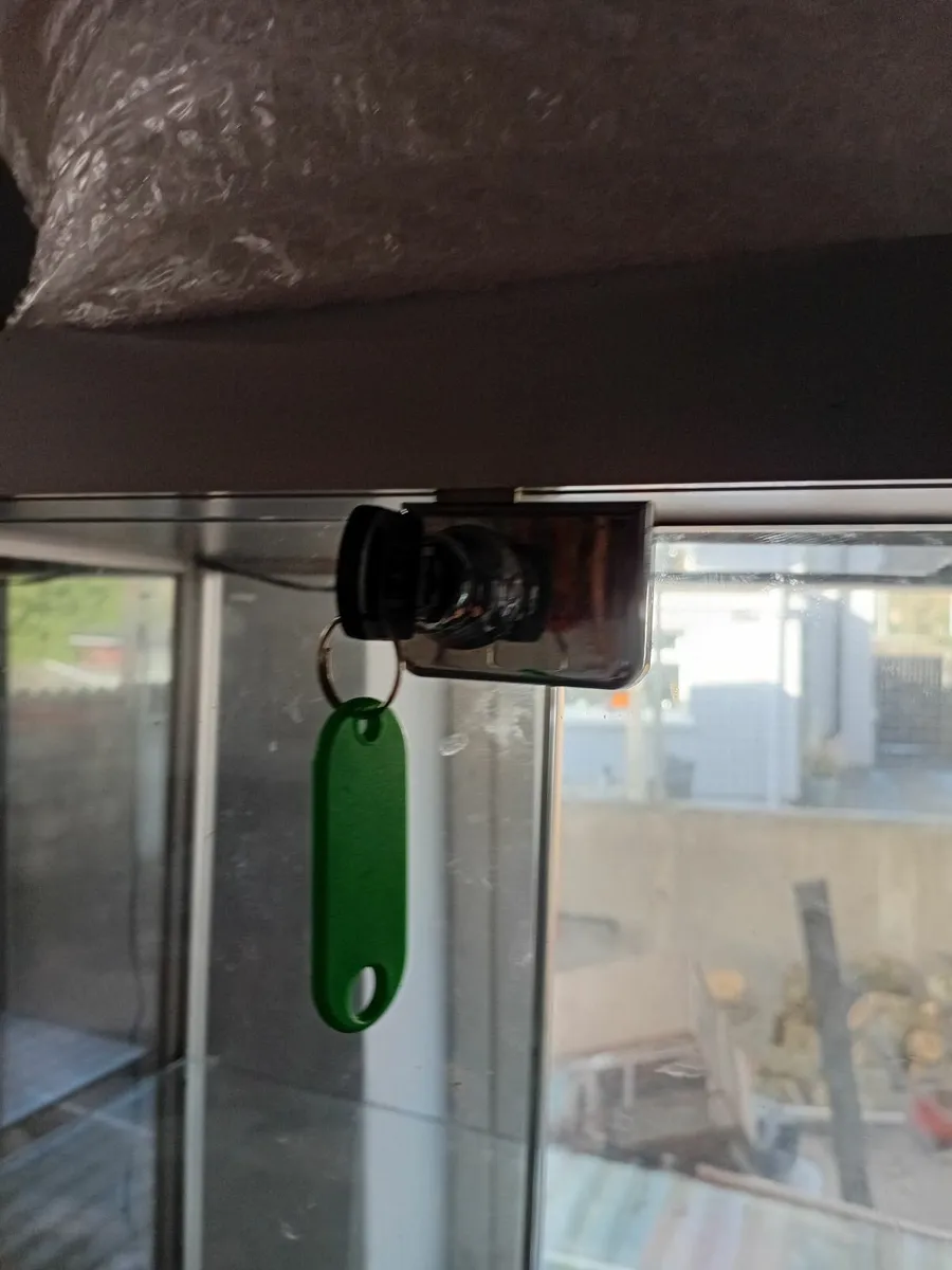 Glass display - Image 2