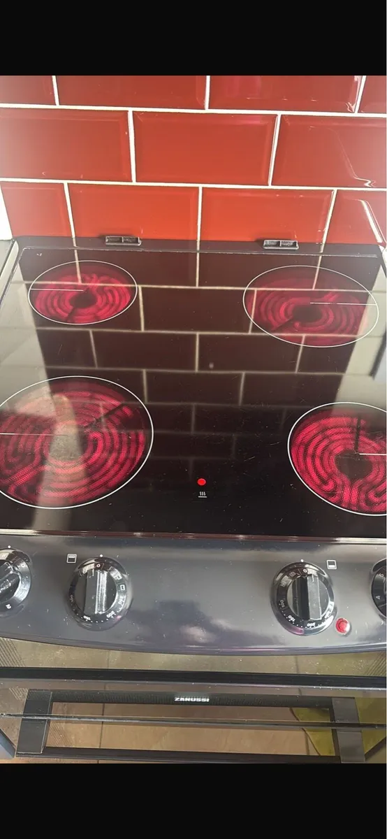 Zanussi electric cooker - Image 1