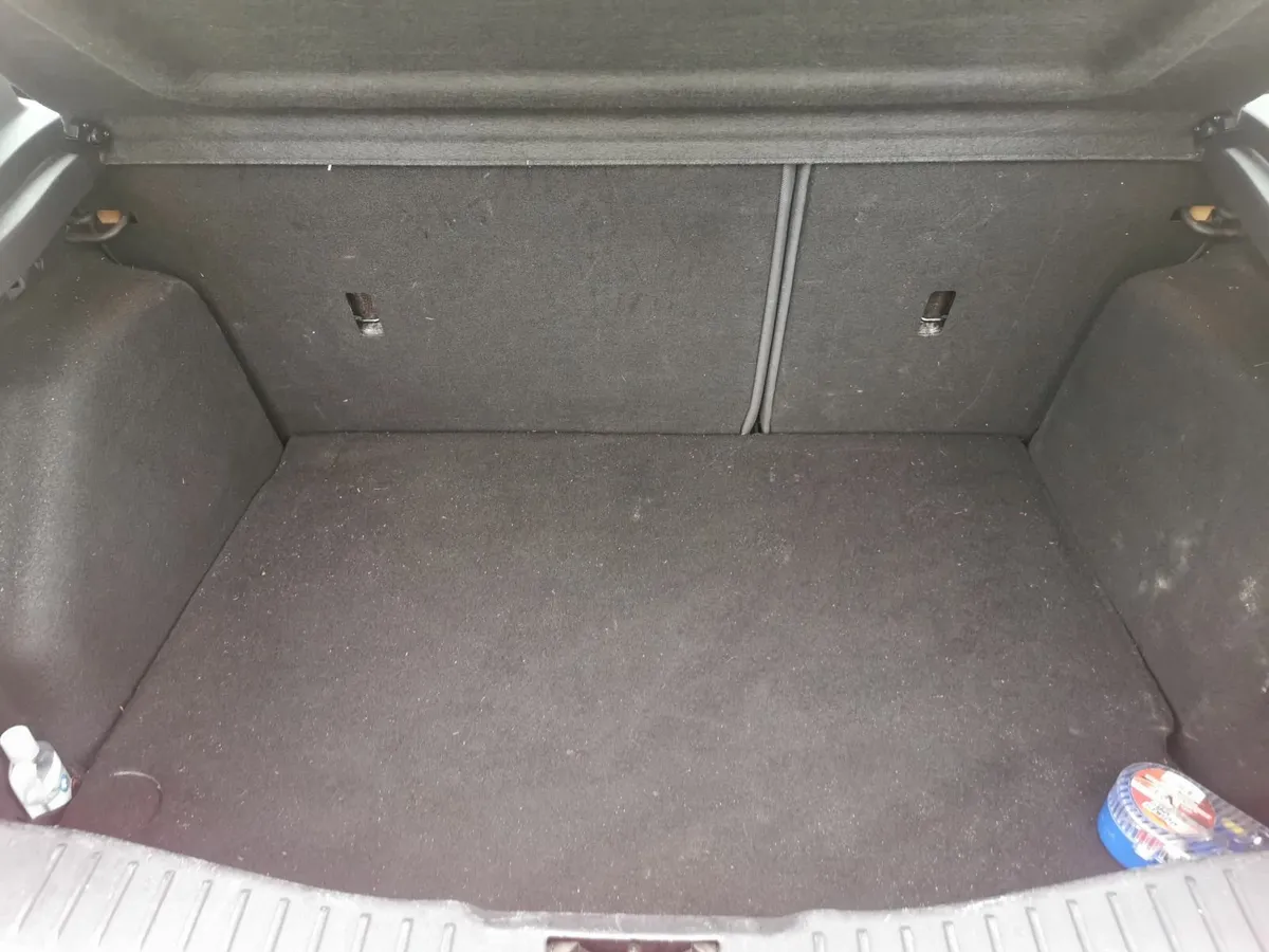 Ford Focus 2013 - Image 2