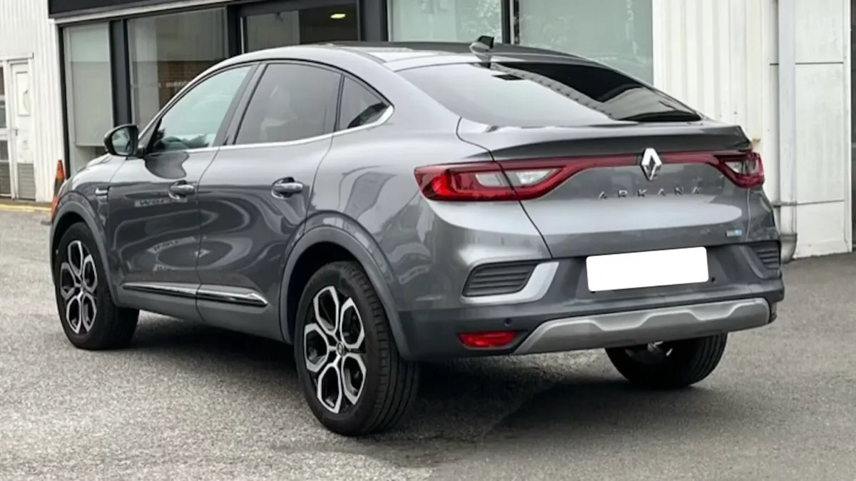 2022 Renault Arkana S-Edition Hybrid - Image 3