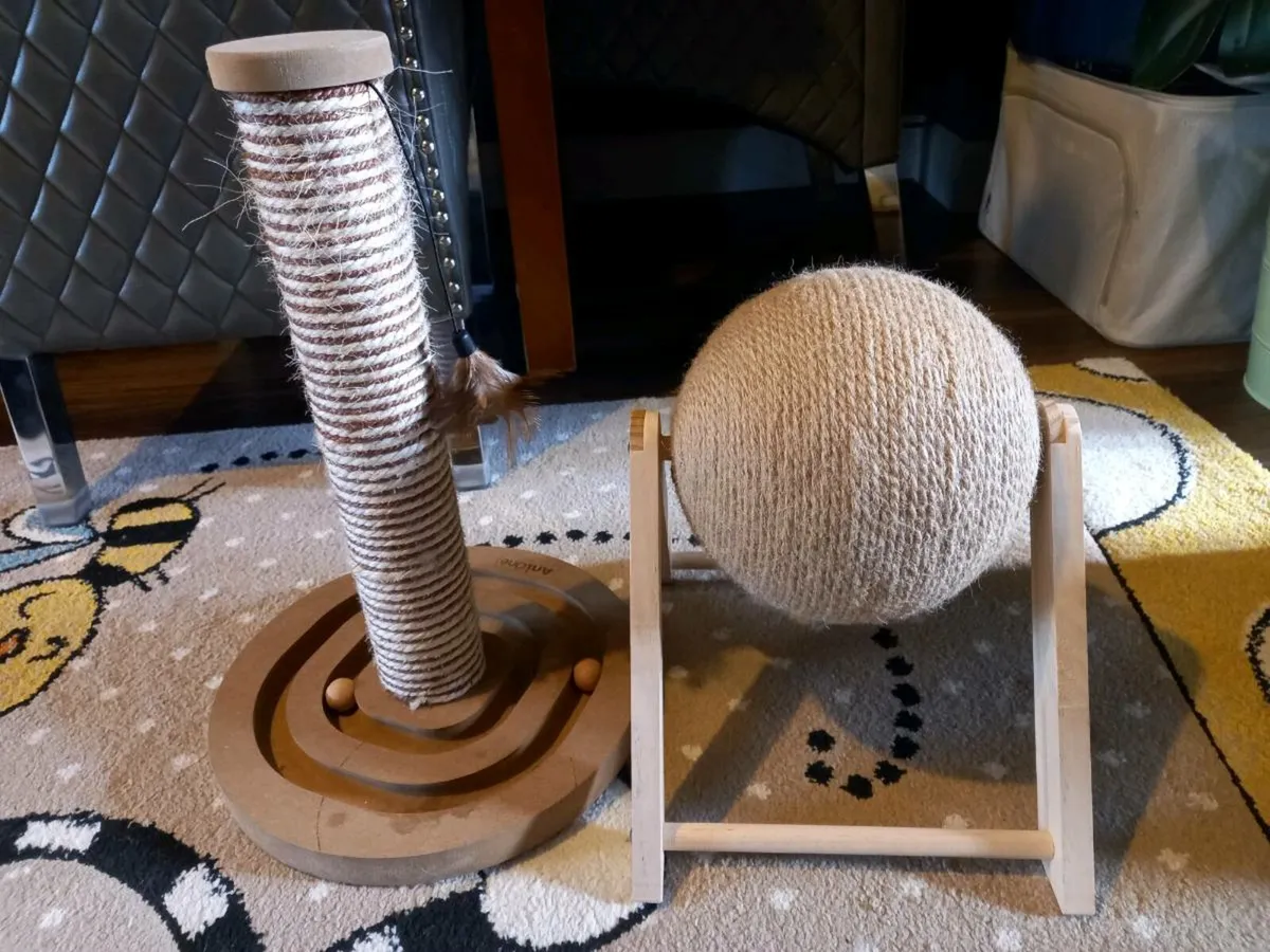 Cat post cat accessories - Image 3