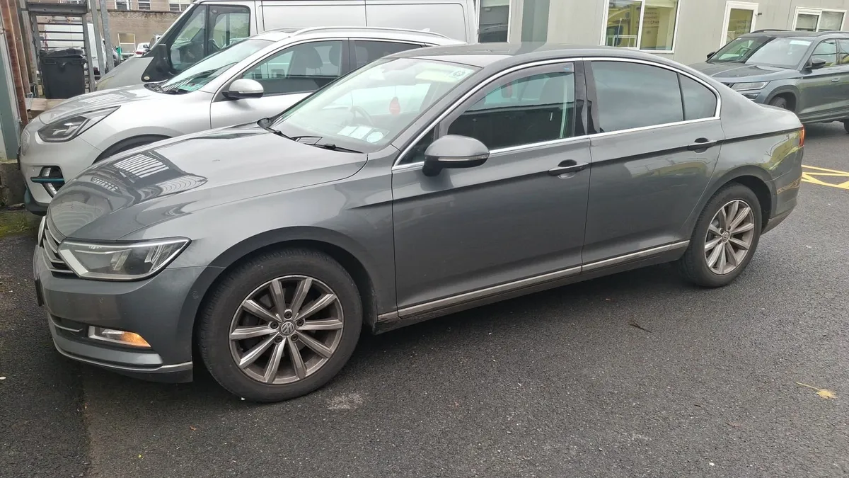 Volkswagen Passat 2016 - Image 1