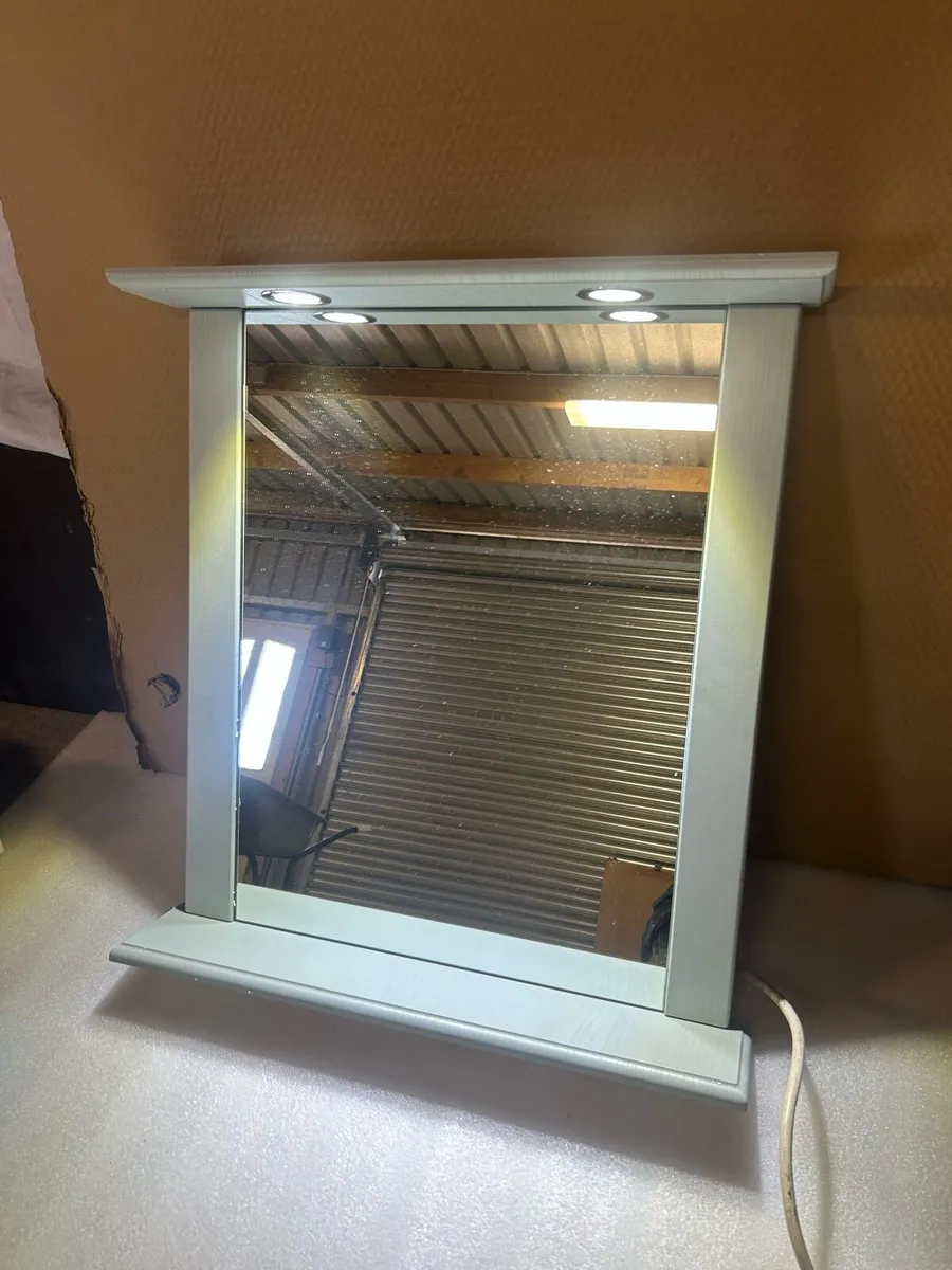 Bathroom mirror - Image 3