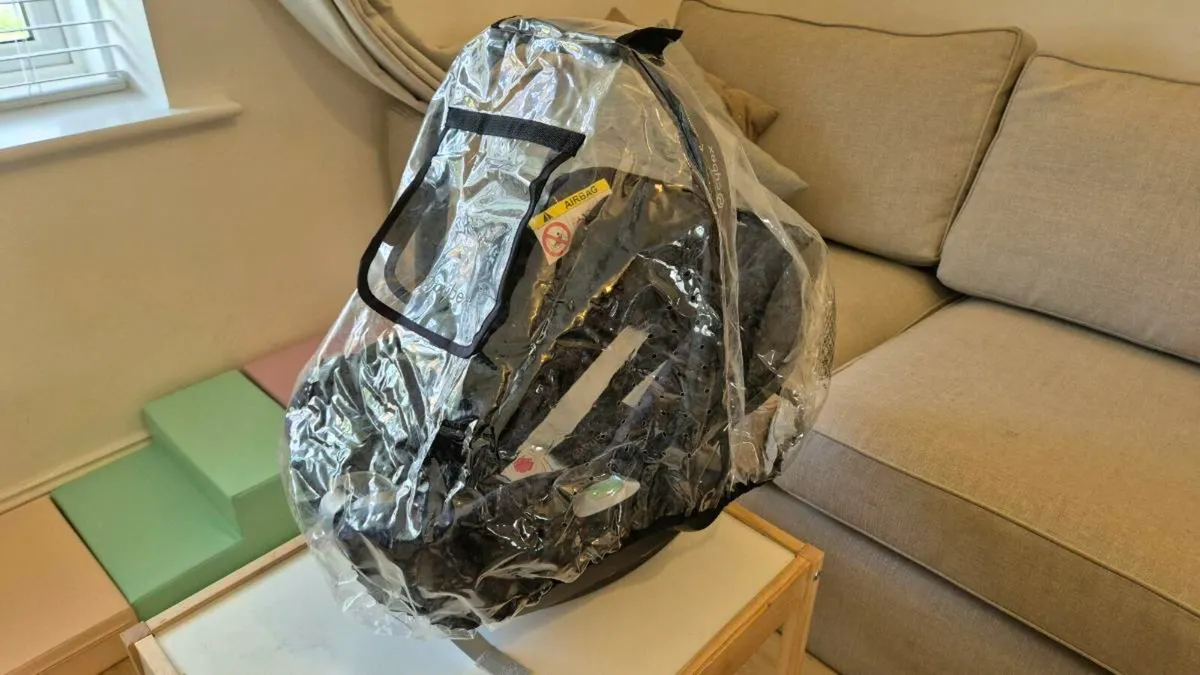 Cloud T i-Size Car Seat - Image 4