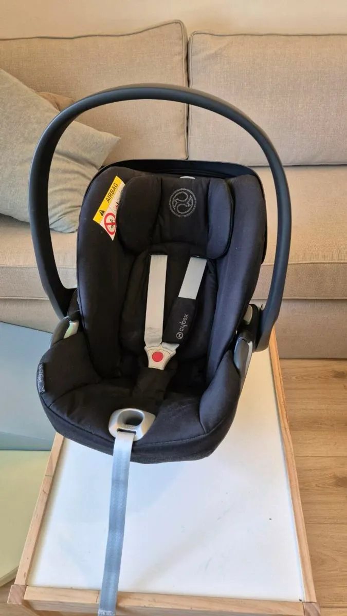 Cloud T i-Size Car Seat - Image 1