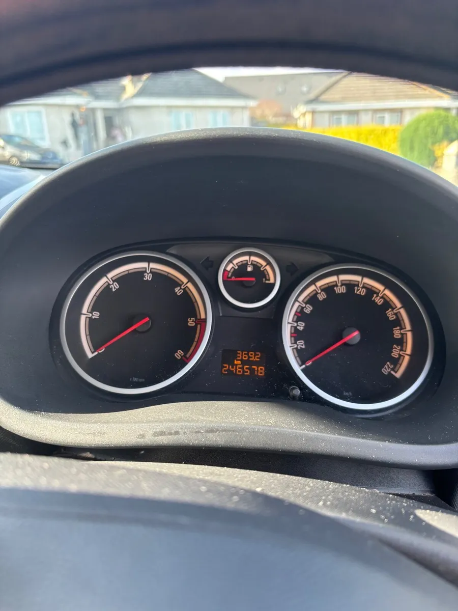 Opel Corsa 2008 - Image 2