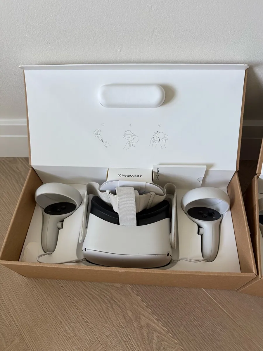 Meta Quest 2 x2 - Image 2