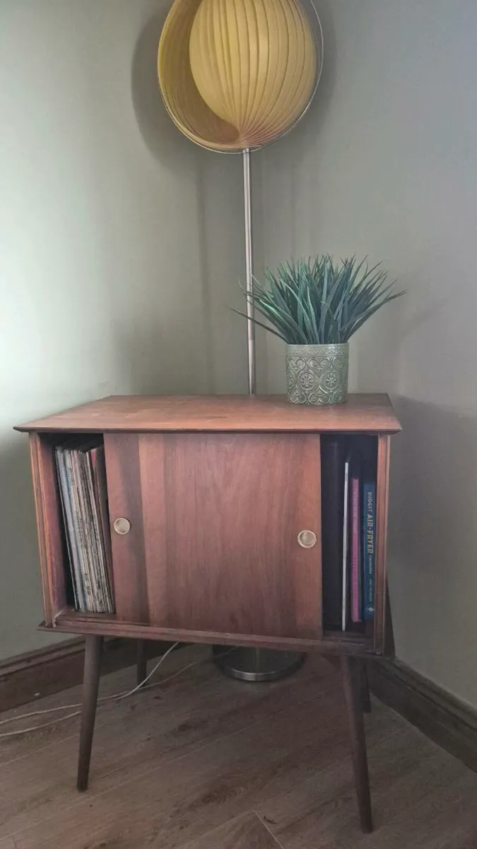 Mid-Century modern record cabinet - Image 4