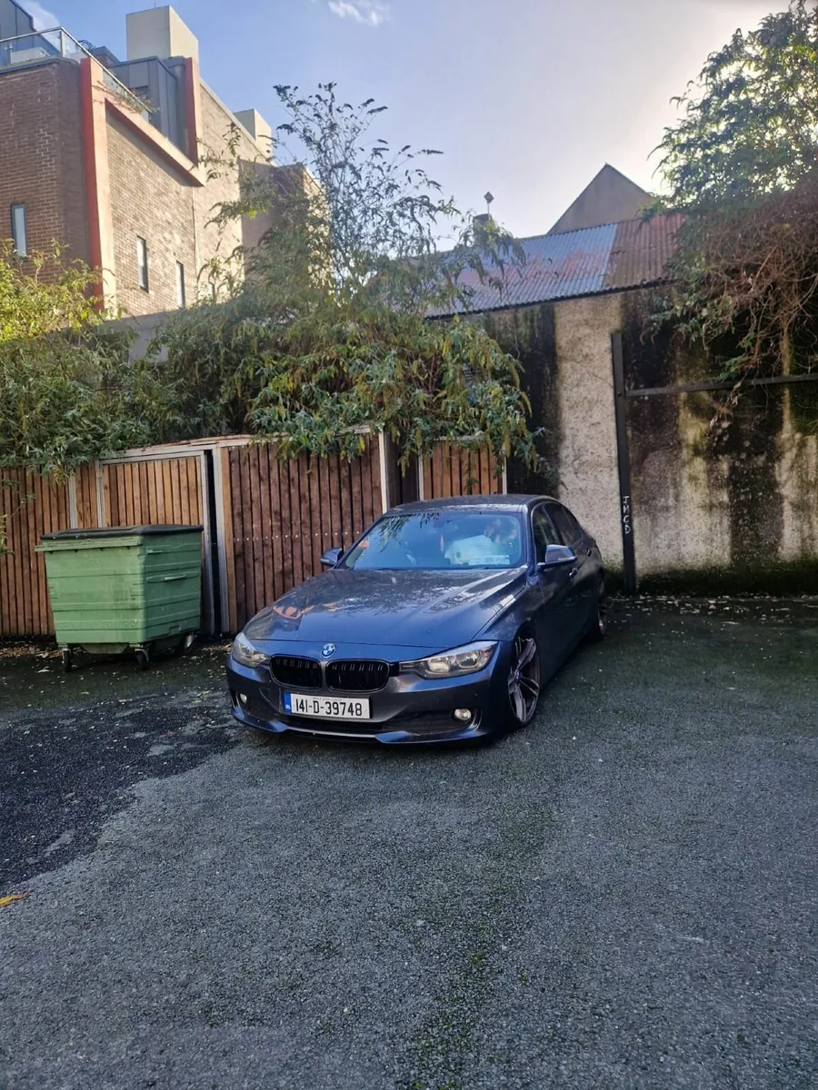 BMW 3-Series 2014 - Image 4