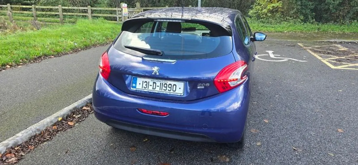 2013 Peugeot 208 AUTOMATIC - ULTRA LOW MILEAGE - Image 4
