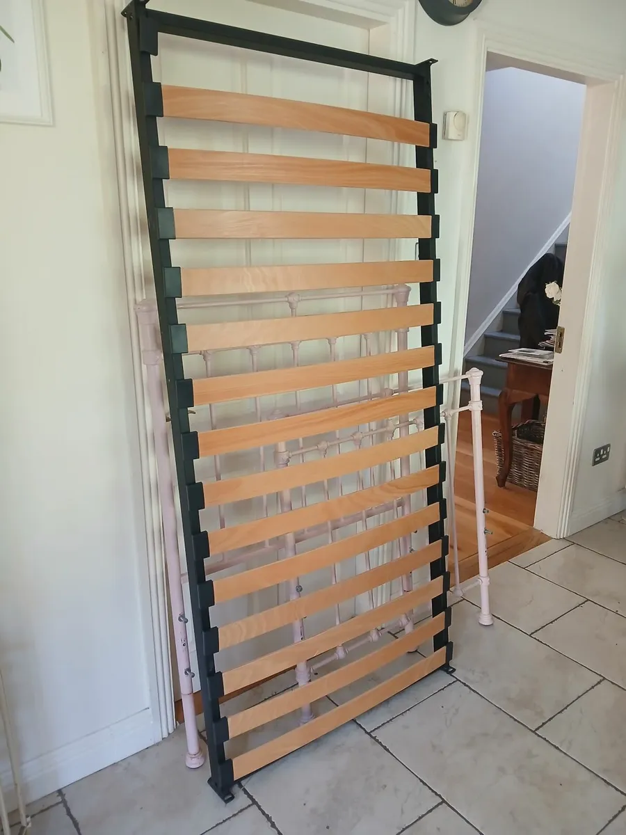Bed frame - Image 2