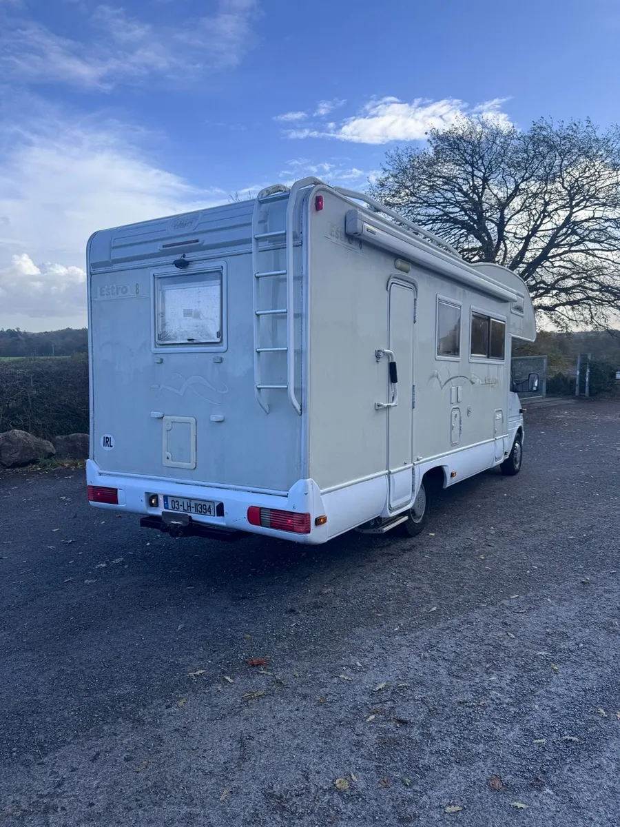 Mercedes Kentucky automatic 6 berth camper . - Image 4