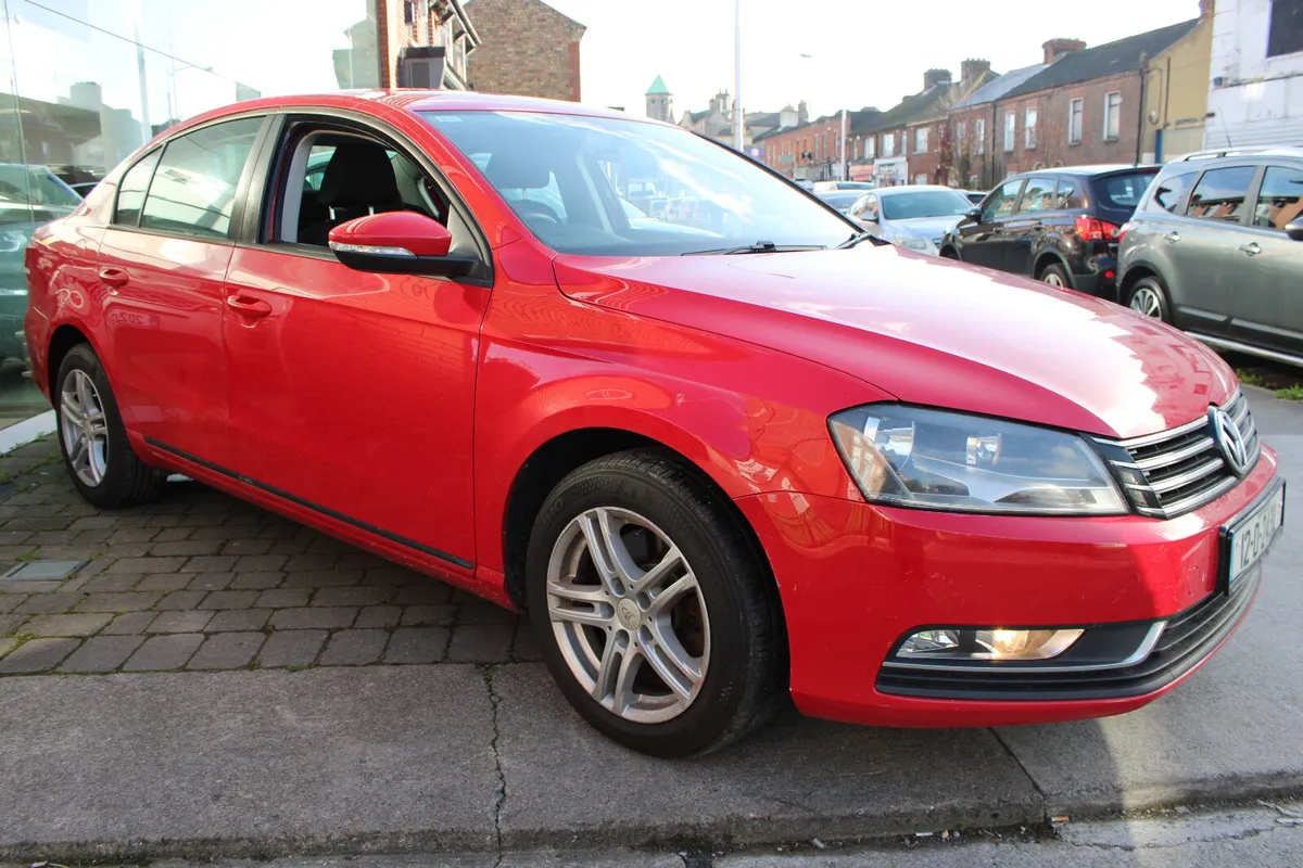 Volkswagen Passat 1.4 TSI AUTO 2012 - Image 2