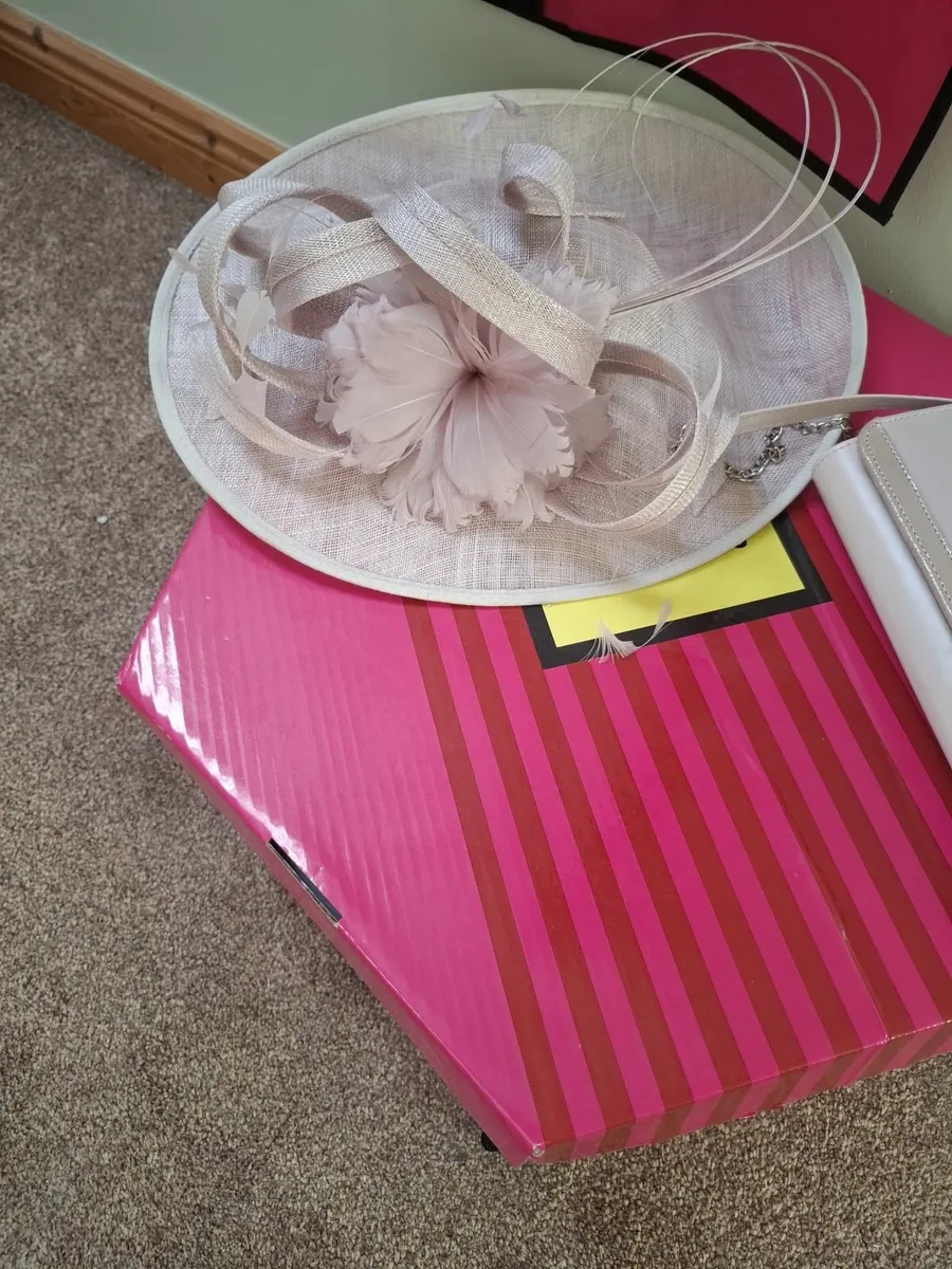 Mother of bride/groom outfit - Image 4