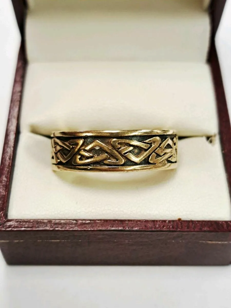 9K Gold Celt Ring 9CT - Image 1