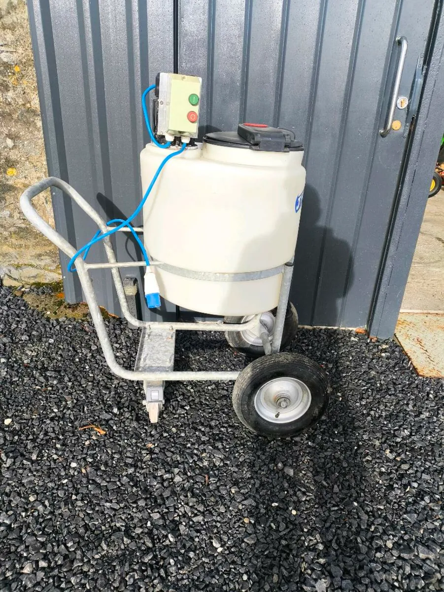 Milk kart with motorised mixer - Image 2