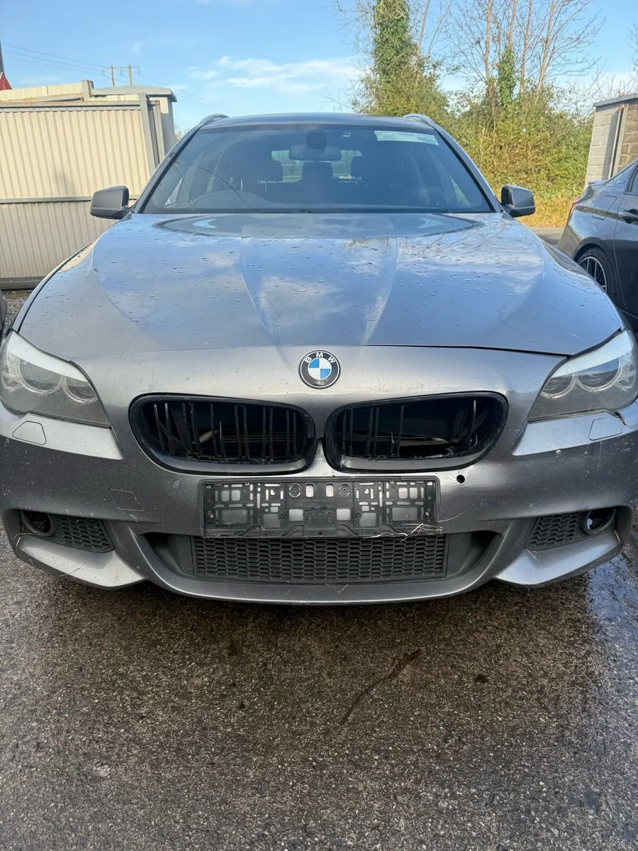 BMW 520d Auto M-Sport damaged - Image 2