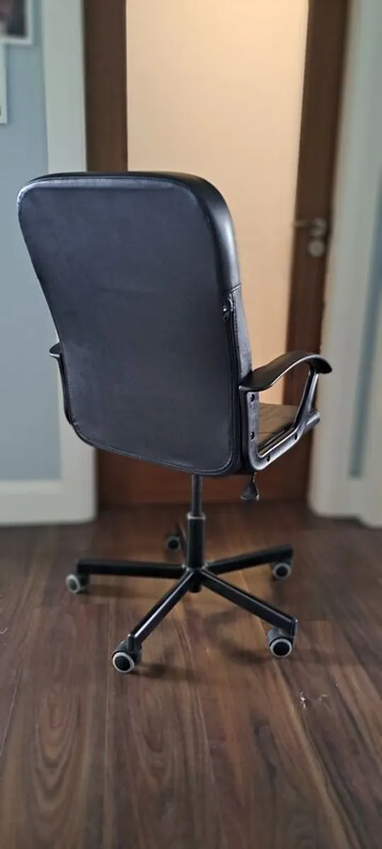 Desk and Chair - Image 4