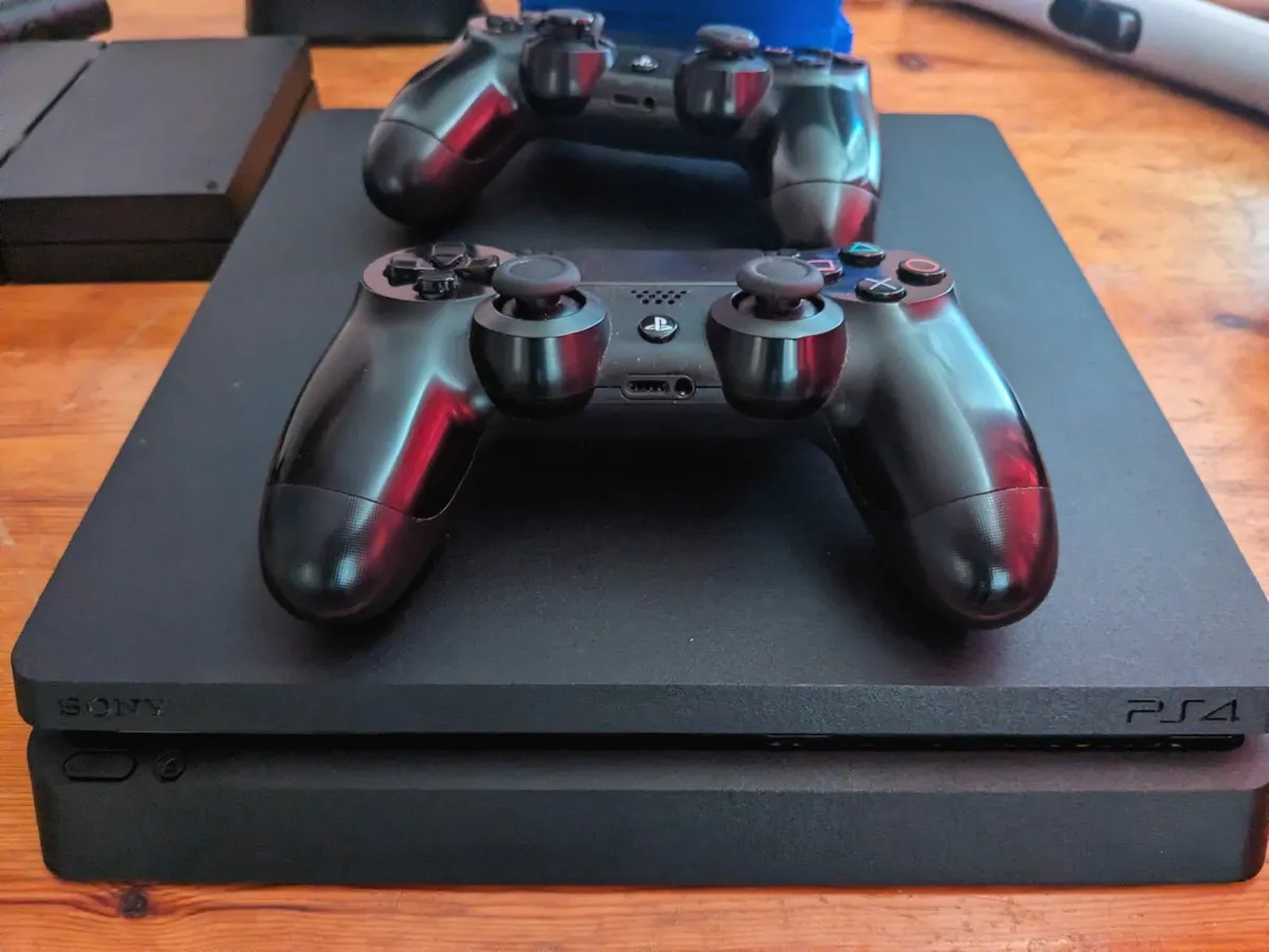 PS4 Slim + Full PS VR Set +10 games - Image 4