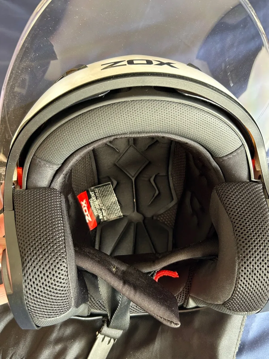 Motorcycle Helmet - Image 4