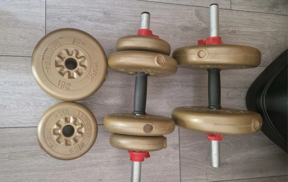 Weights + bench + flooring - Image 1