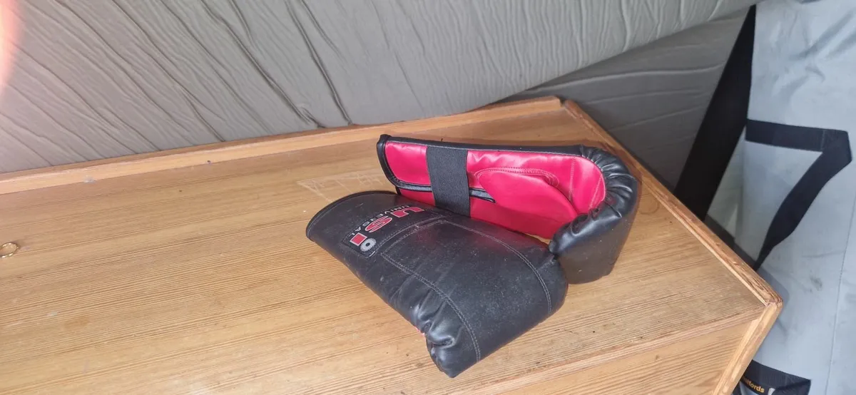 3ft USI Universal Punching Bag + - Image 2