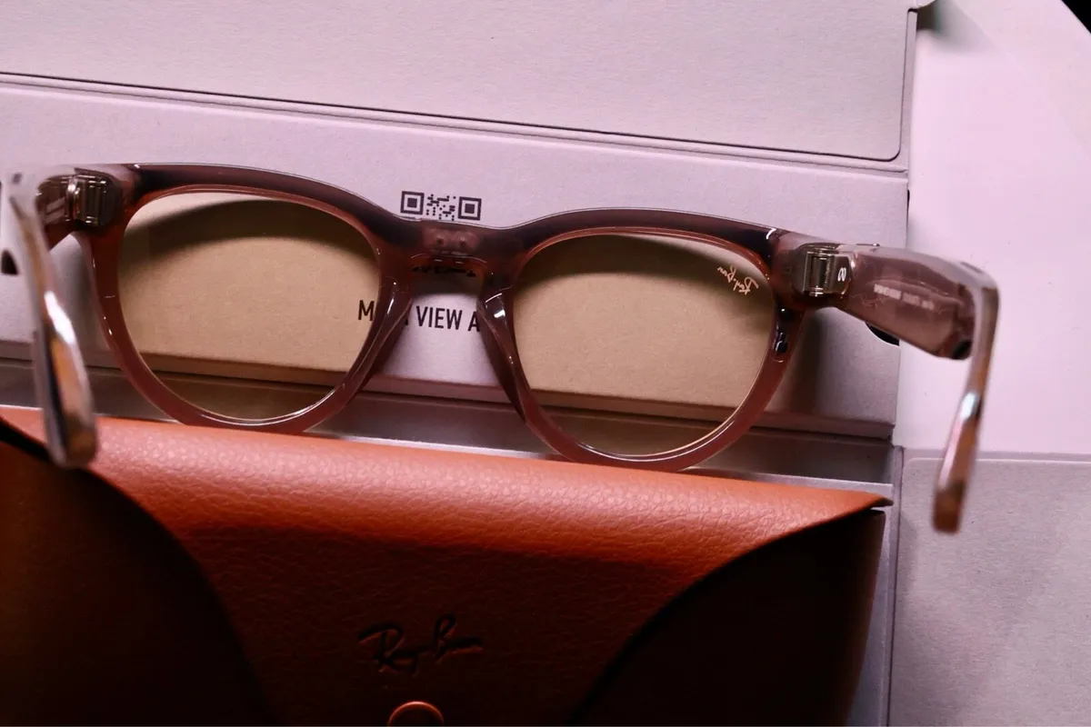 Ray-Ban Meta Headliner Transitions - Image 4