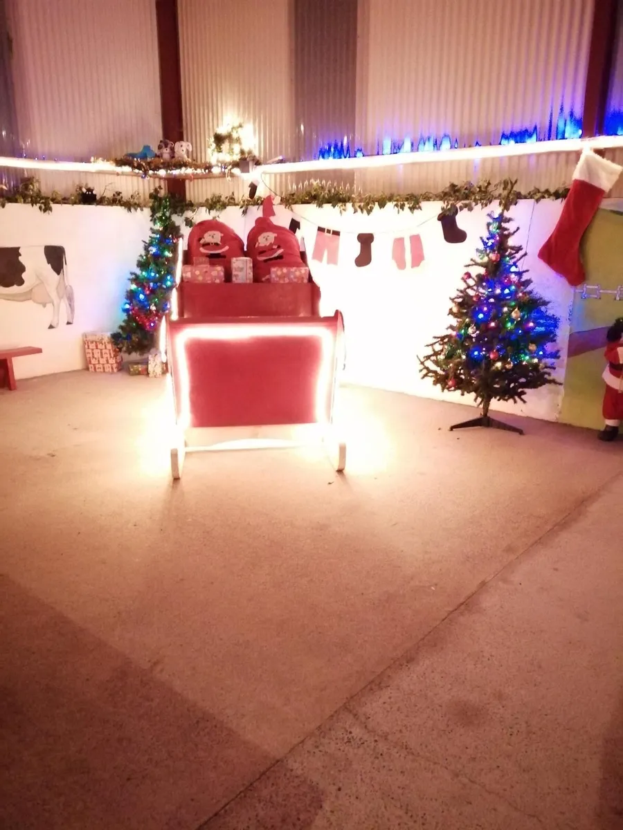 Santa’s Sleigh - Image 3