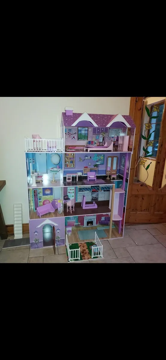 Dolls House - Image 1