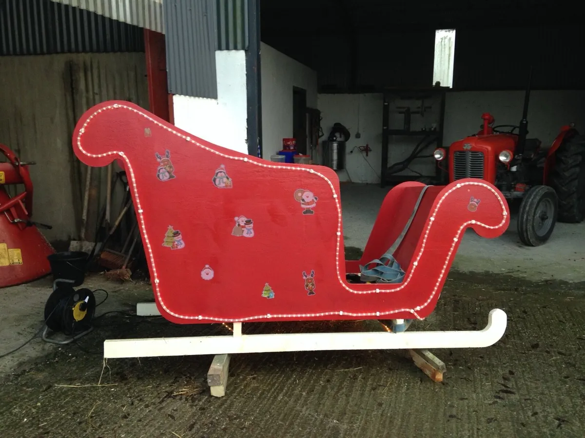 Santa’s Sleigh - Image 1