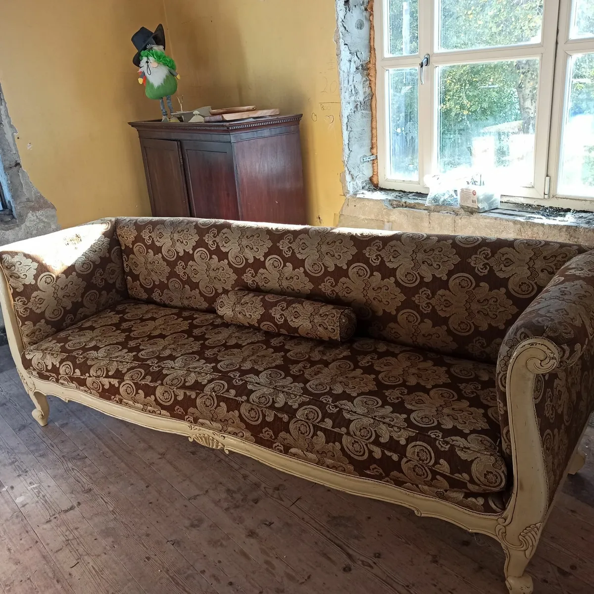 Large couch - Image 3