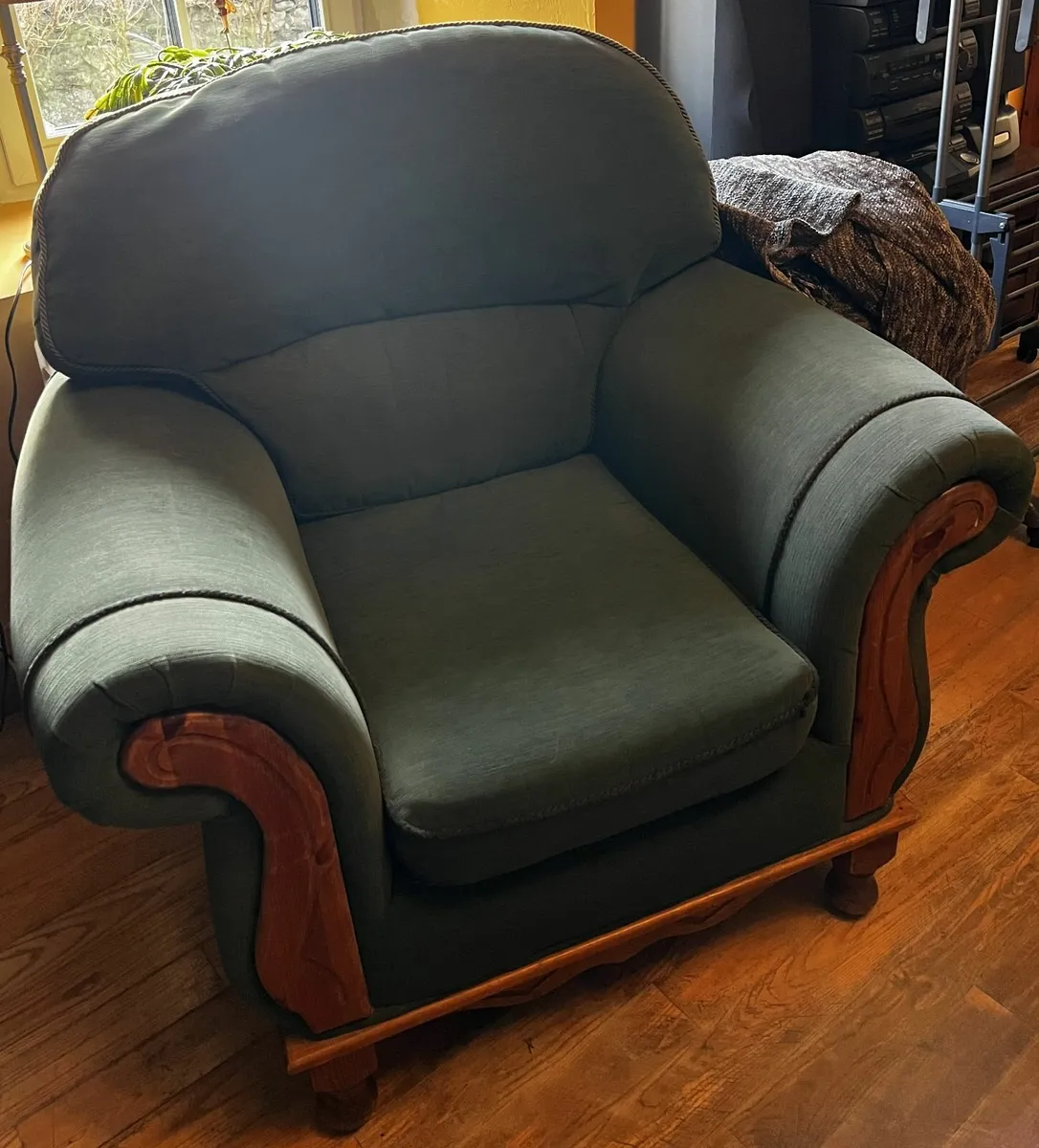 Three Piece Suite For Sale - Image 4