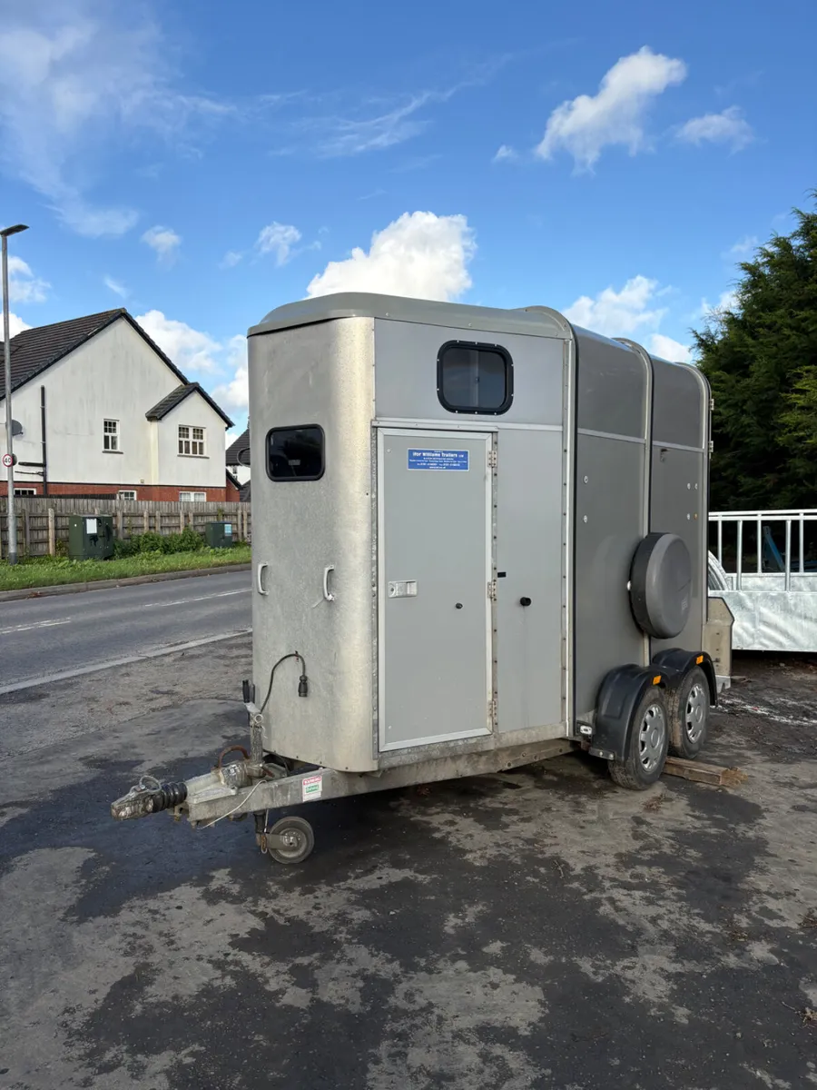 Ifor Williams 505 classic horse box - Image 3