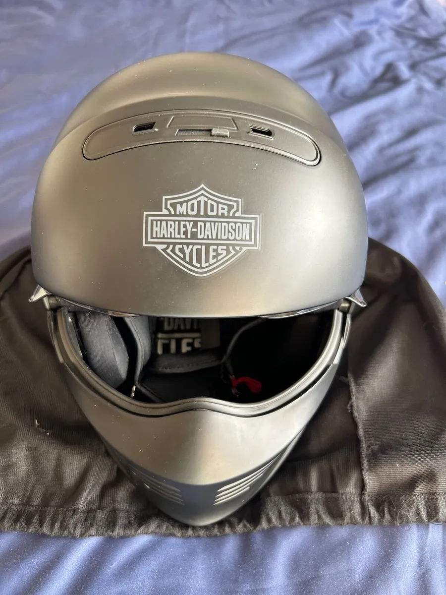 Motorcycle Helmet - Image 2