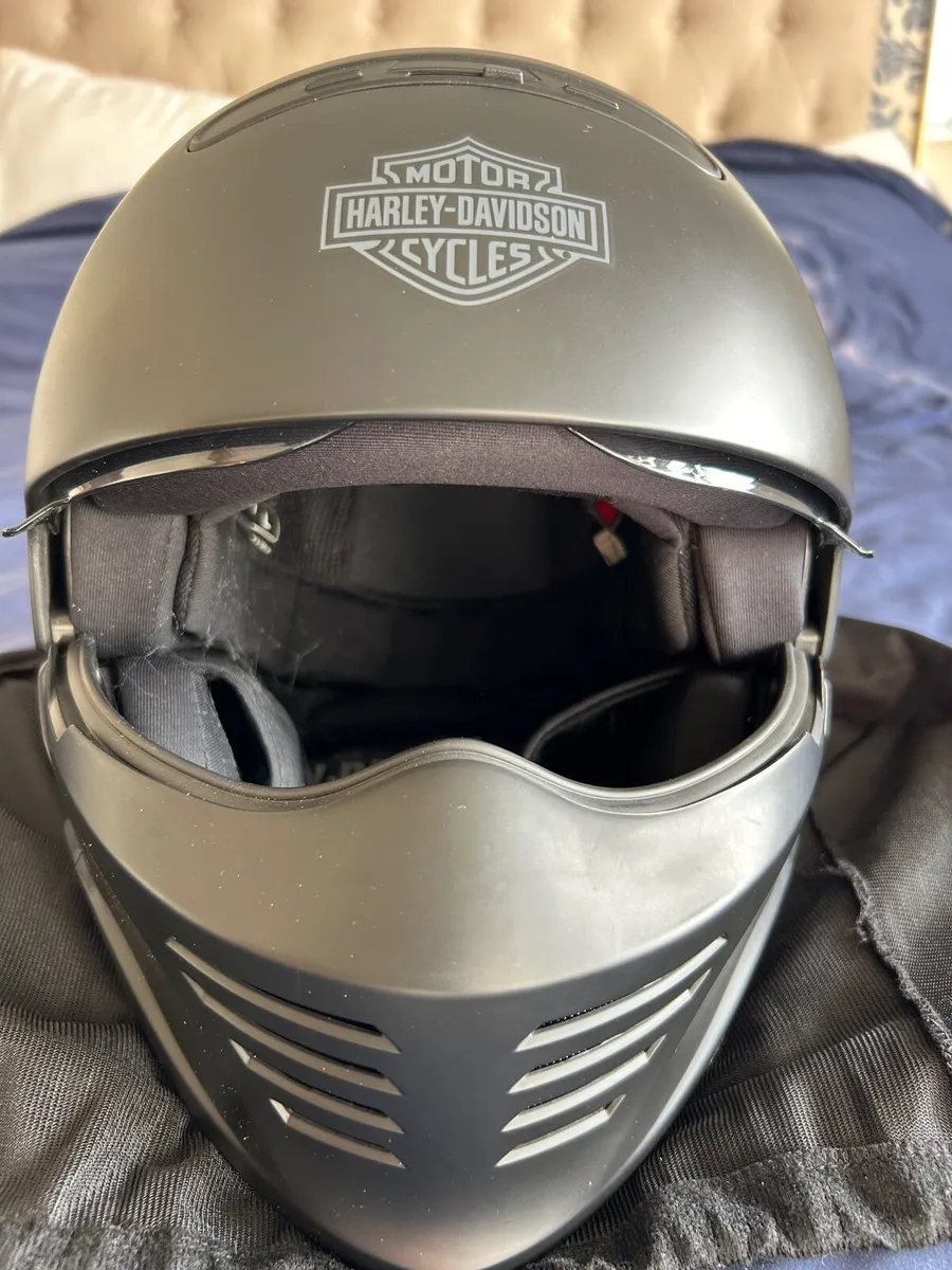 Motorcycle Helmet - Image 3