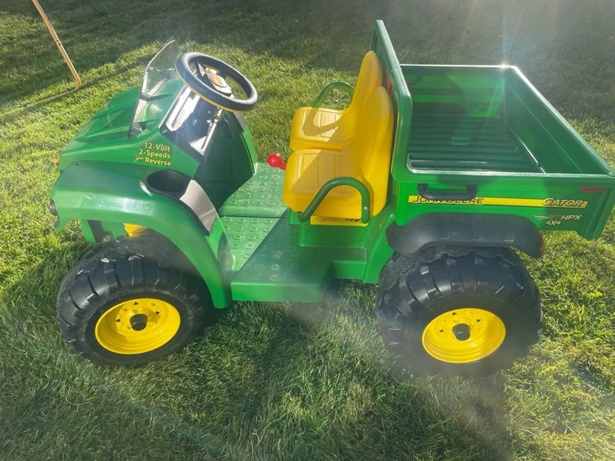 John Deere Gator Ride On - Image 1