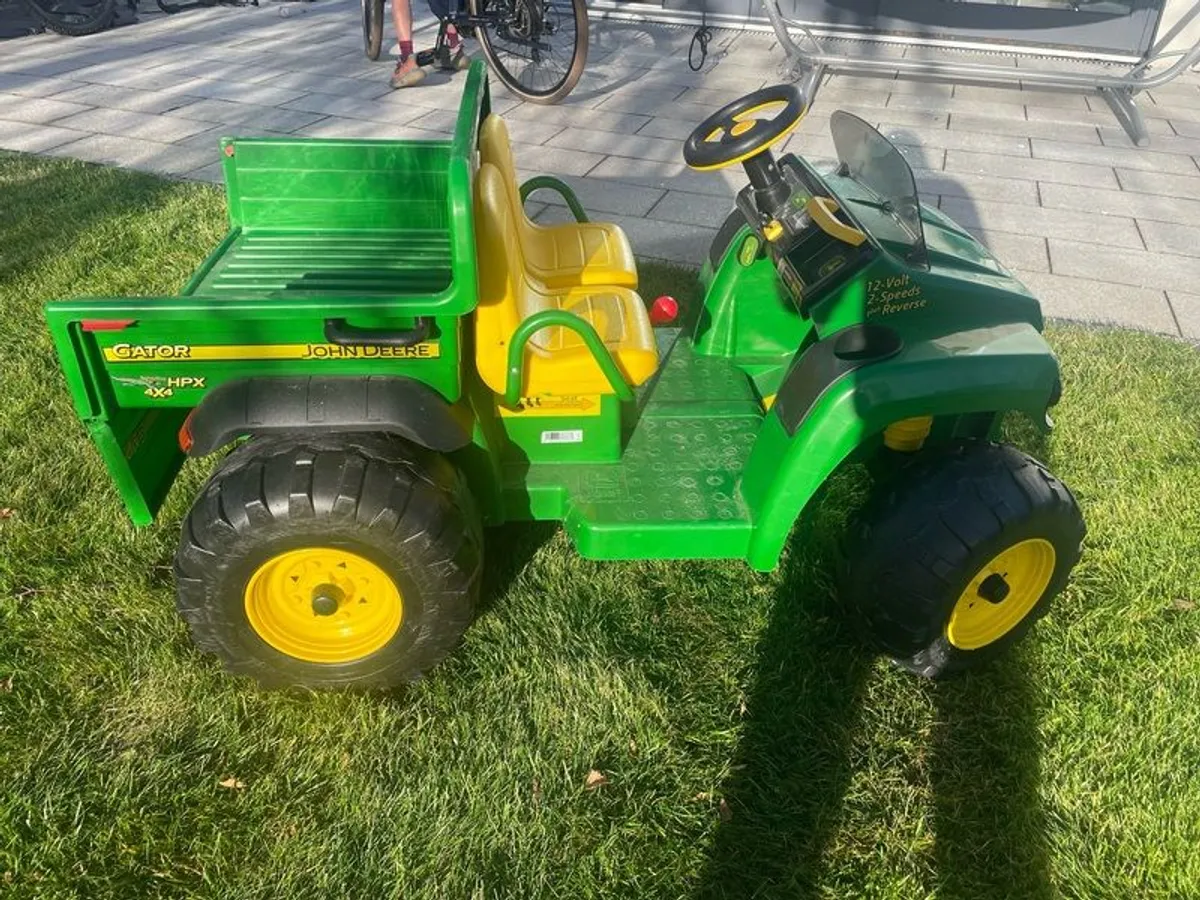 John Deere Gator Ride On - Image 4
