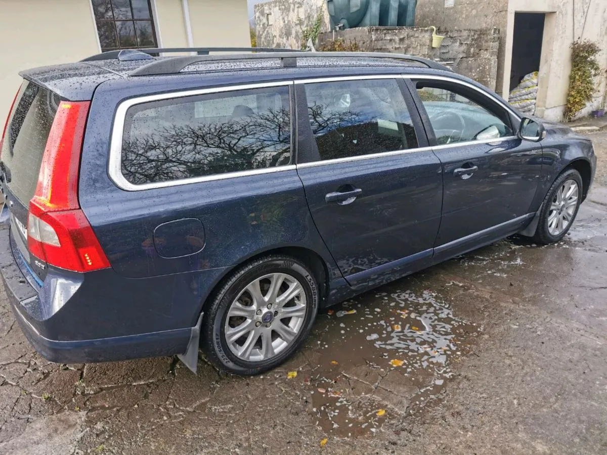 10 Volvo V70 2.0 Diesel NCT March 2026 - Image 4
