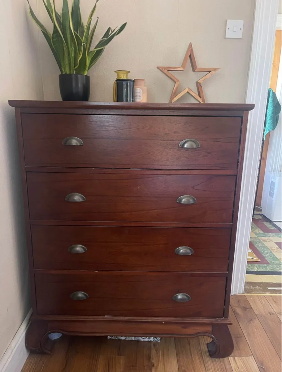 Chest of drawers - Image 1