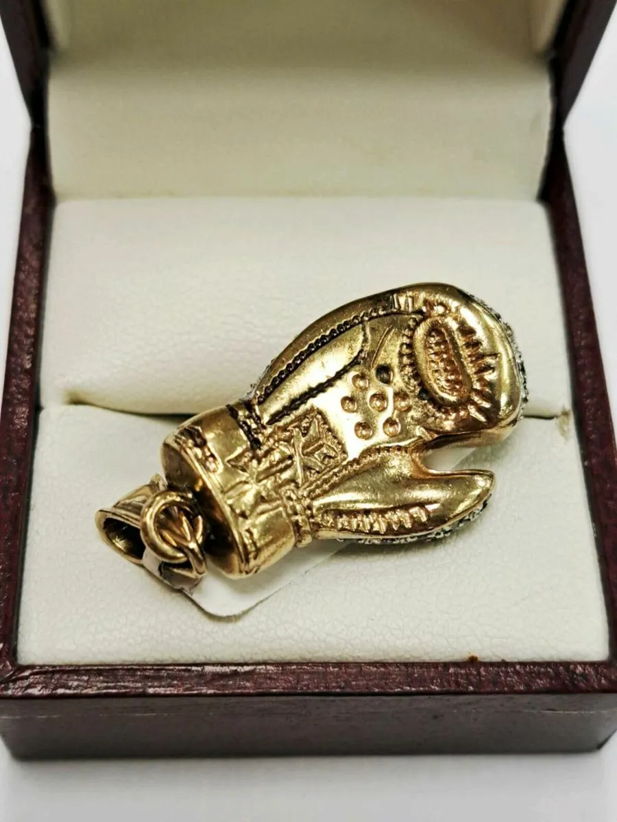 9K Gold Boxing Glove Pendant 9CT - Image 3