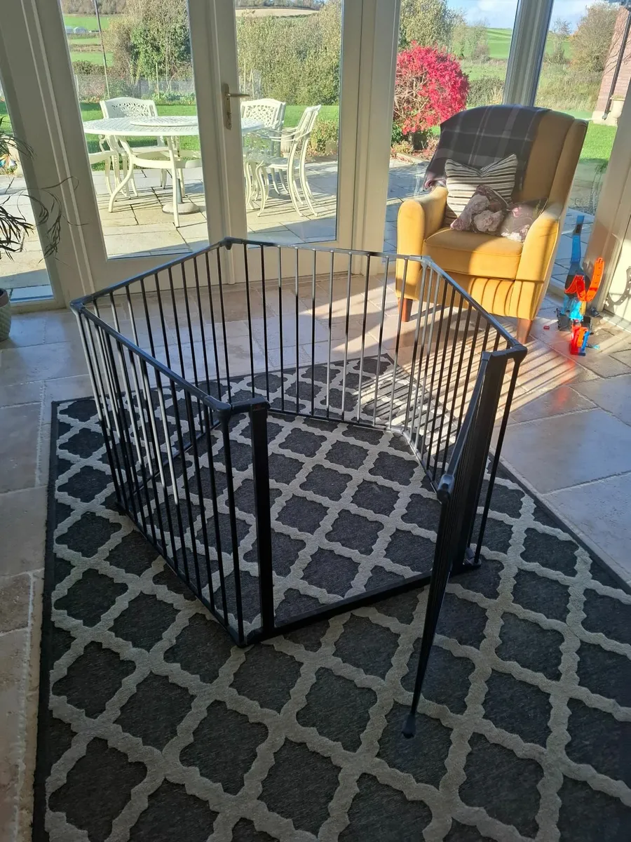 Fire guard / play pen - Image 2