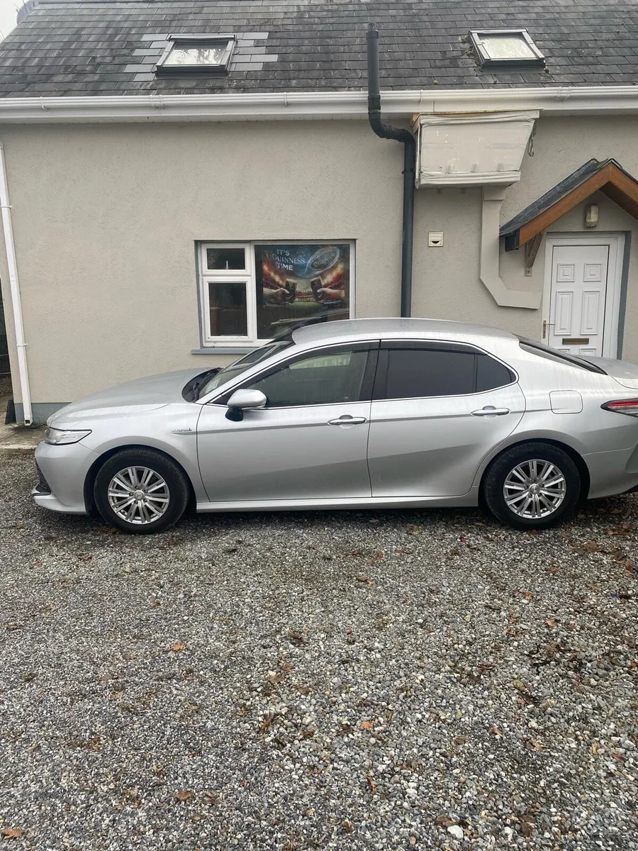 Toyota Camry 2017 - Image 3