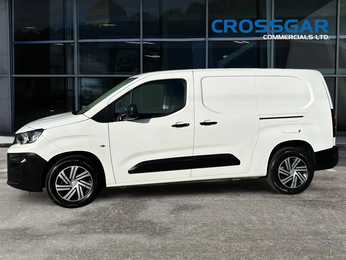 LWB GRIP MODEL LOW MILEAGE 3 NO IMPORT TARIFF - Image 4