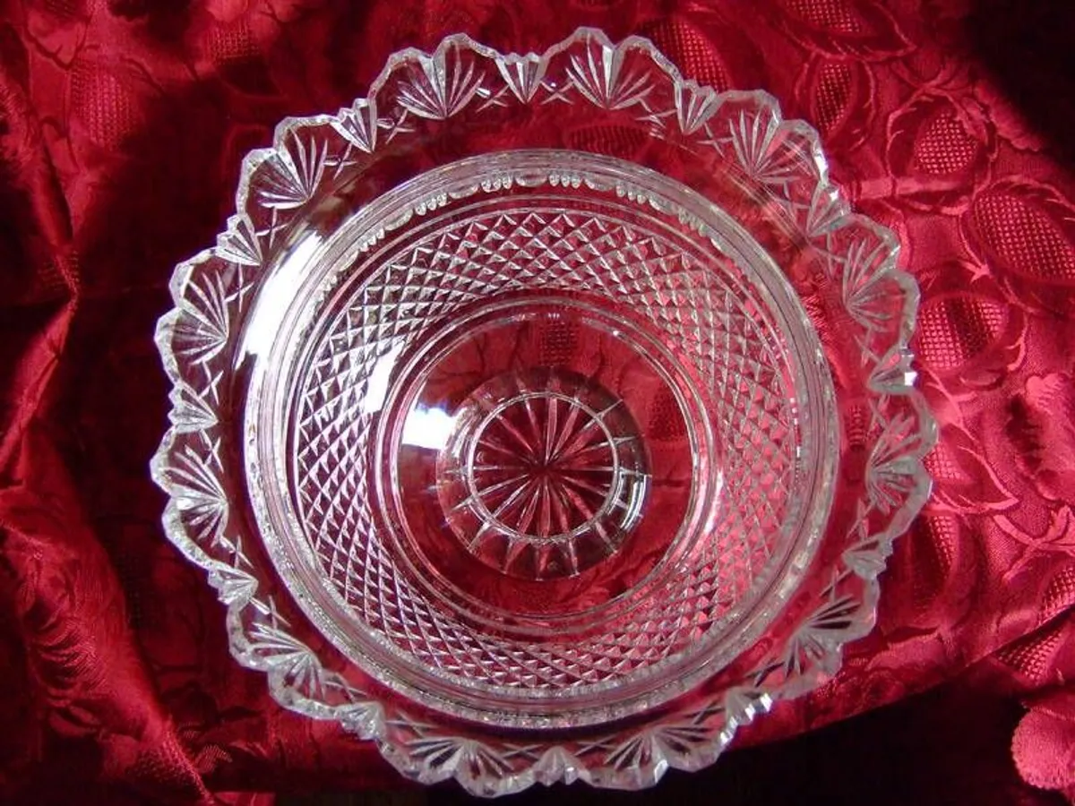 Stunning John Connolly Designed Waterford Crystal King's Bowl Centrepiece - Image 1